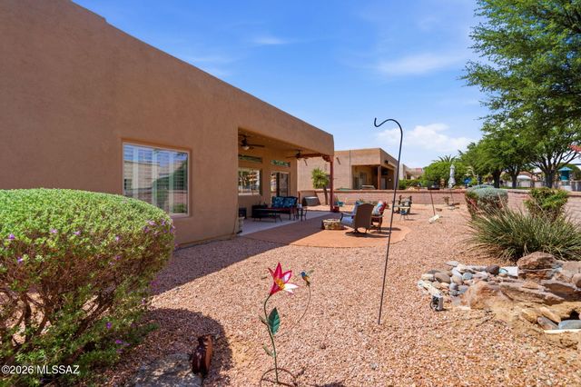 612 W Greenview Place, Green Valley, AZ 85614