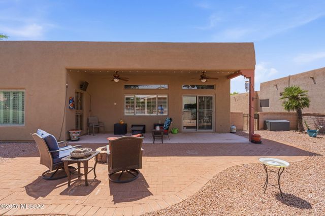 612 W Greenview Place, Green Valley, AZ 85614