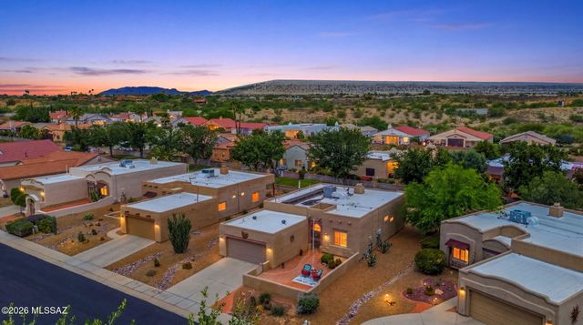 612 W Greenview Place, Green Valley, AZ 85614