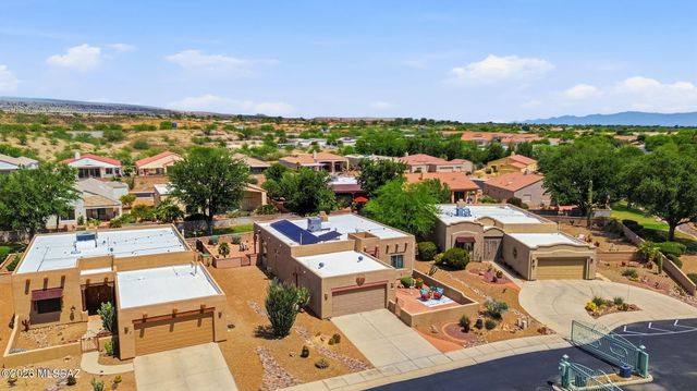 612 W Greenview Place, Green Valley, AZ 85614
