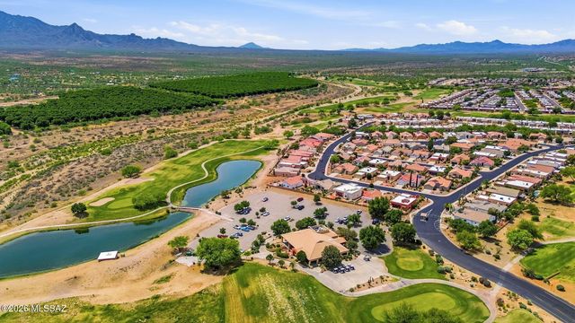 612 W Greenview Place, Green Valley, AZ 85614