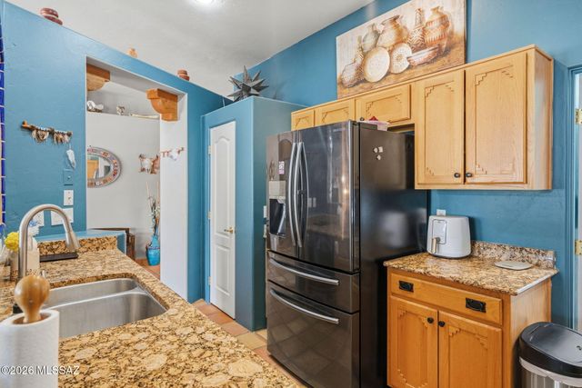 612 W Greenview Place, Green Valley, AZ 85614