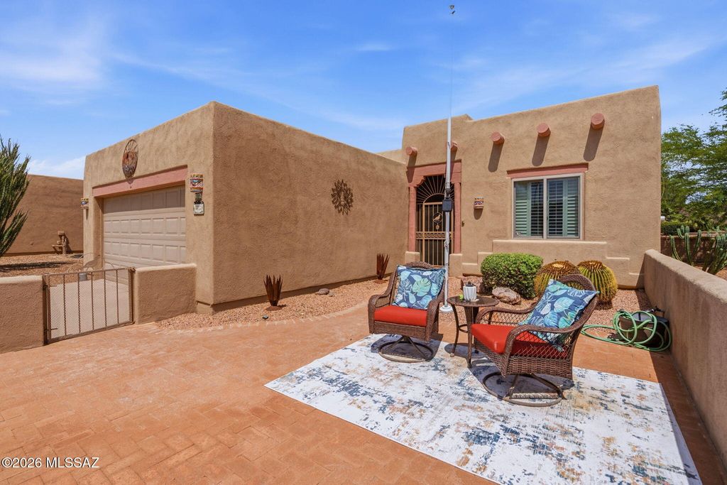 612 W Greenview Place, Green Valley, AZ 85614