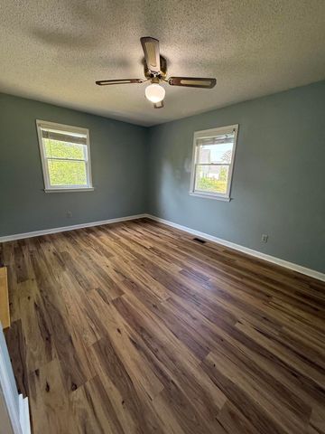 1717 Vandergriff Road, Signal Mountain, TN 37377