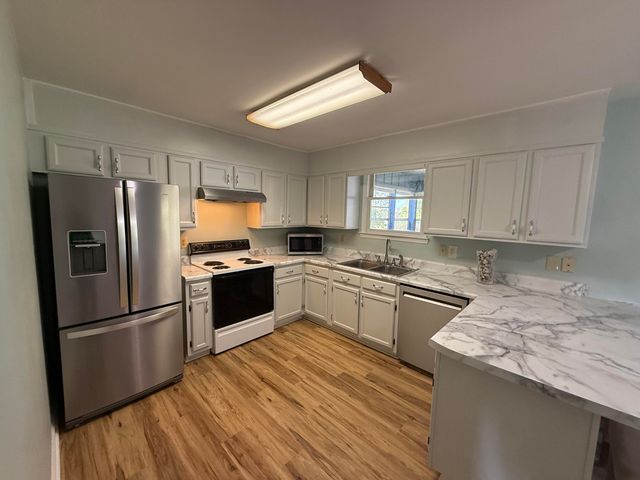 1717 Vandergriff Road, Signal Mountain, TN 37377