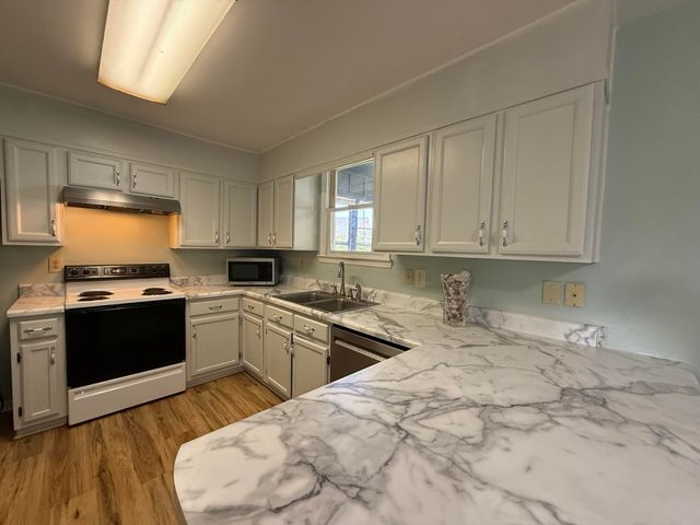 1717 Vandergriff Road, Signal Mountain, TN 37377