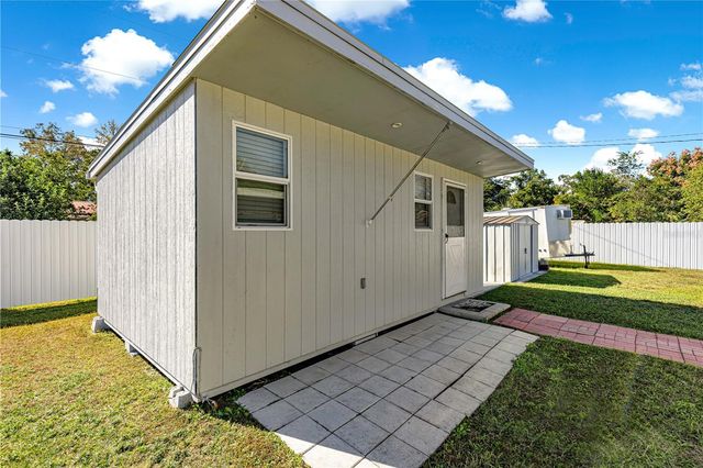 810 NE 44TH STREET, Ocala, FL 34479