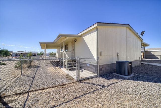 5419 E Coconino Drive, Topock, AZ 86436