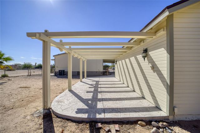 5419 E Coconino Drive, Topock, AZ 86436