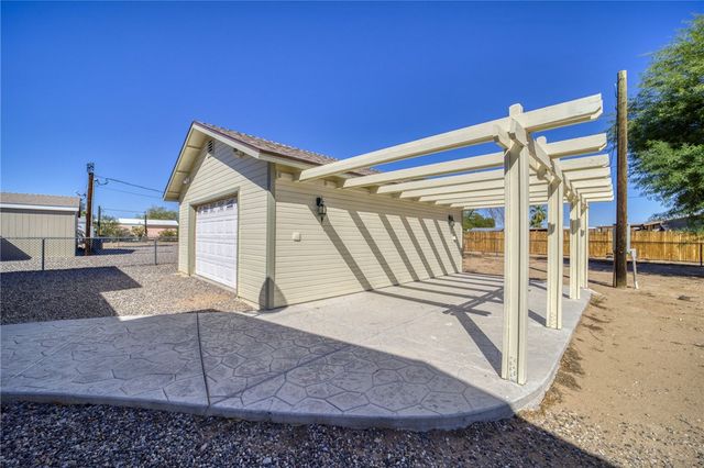 5419 E Coconino Drive, Topock, AZ 86436