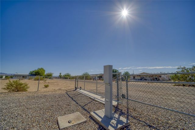 5419 E Coconino Drive, Topock, AZ 86436