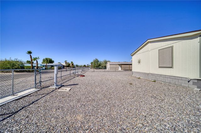 5419 E Coconino Drive, Topock, AZ 86436