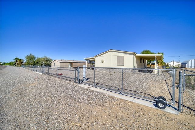 5419 E Coconino Drive, Topock, AZ 86436