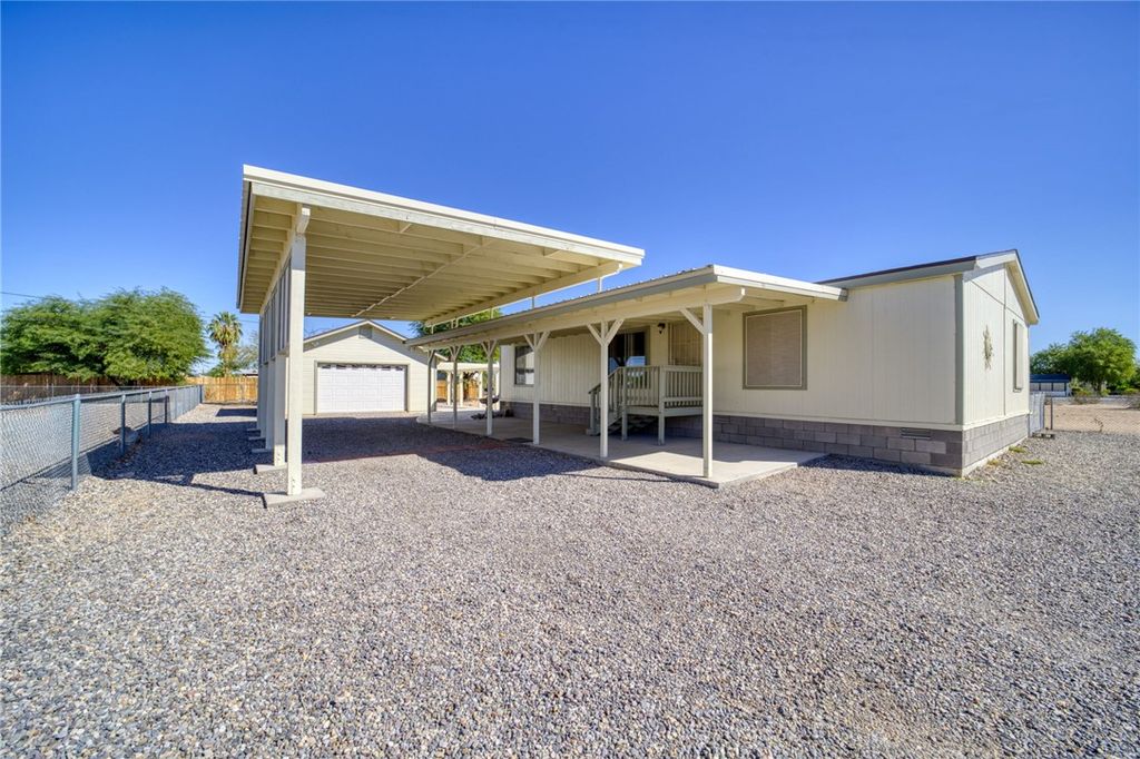 5419 E Coconino Drive, Topock, AZ 86436