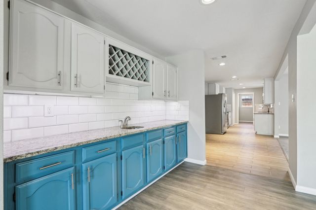 3235 Tres Logos Lane, Dallas, TX 75228