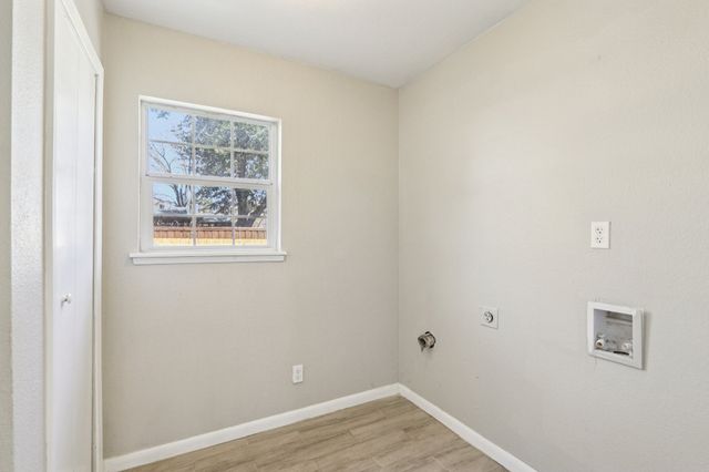 3235 Tres Logos Lane, Dallas, TX 75228