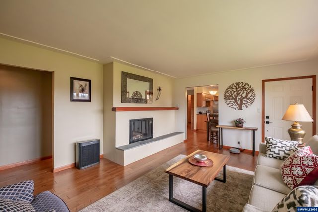 2866 Talbot Rd S, Jefferson, OR 97352