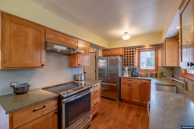 2866 Talbot Rd S, Jefferson, OR 97352