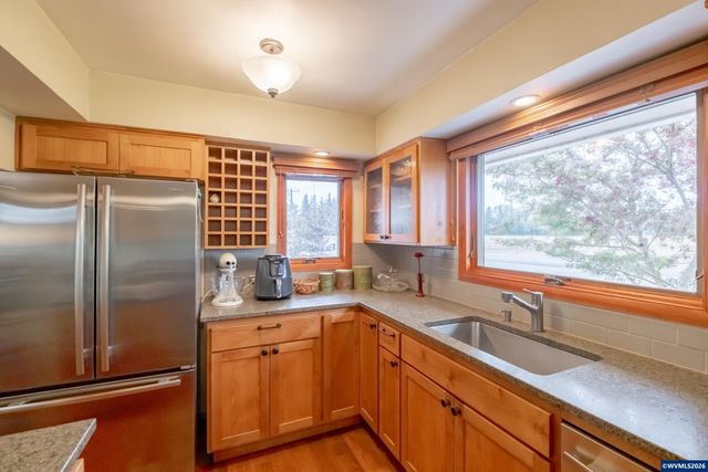 2866 Talbot Rd S, Jefferson, OR 97352