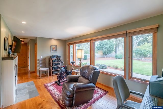 2866 Talbot Rd S, Jefferson, OR 97352