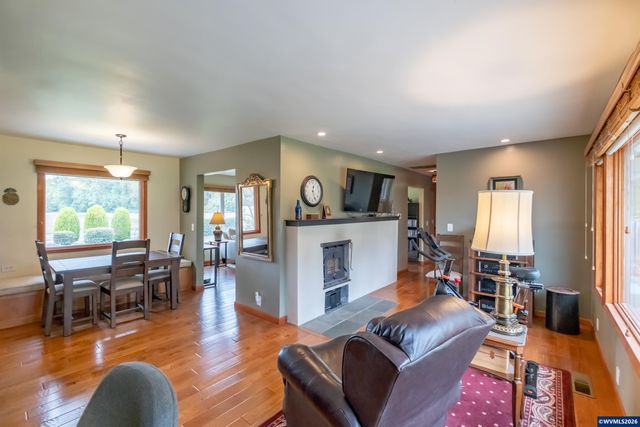 2866 Talbot Rd S, Jefferson, OR 97352