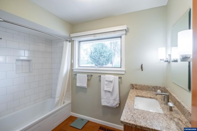 2866 Talbot Rd S, Jefferson, OR 97352