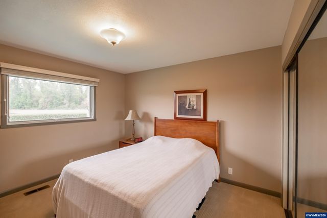 2866 Talbot Rd S, Jefferson, OR 97352