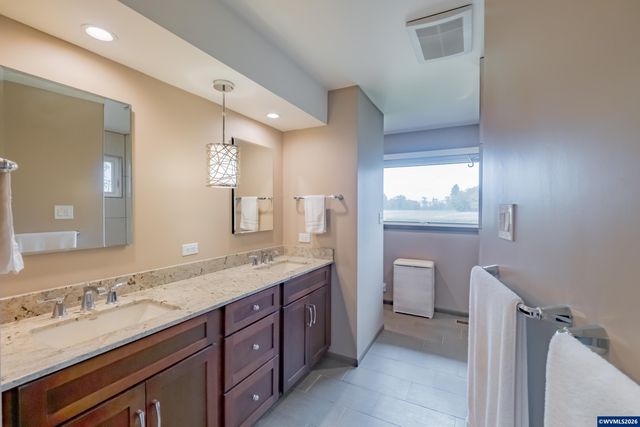 2866 Talbot Rd S, Jefferson, OR 97352