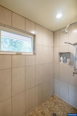 2866 Talbot Rd S, Jefferson, OR 97352