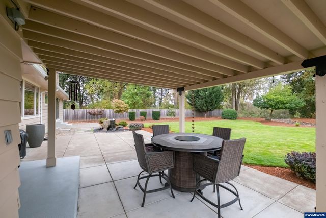 2866 Talbot Rd S, Jefferson, OR 97352