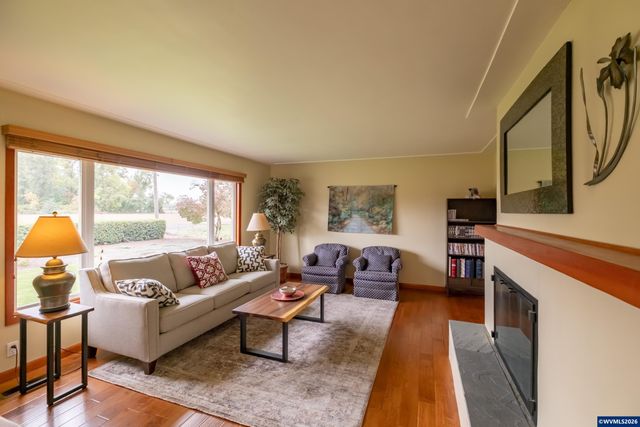 2866 Talbot Rd S, Jefferson, OR 97352