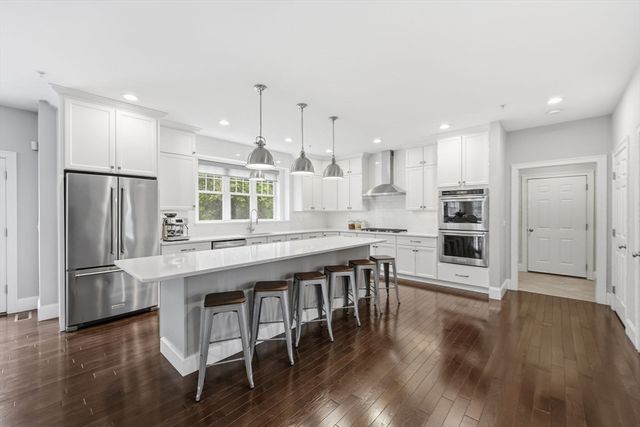 39 Summit Pointe Drive, Holliston, MA 01746