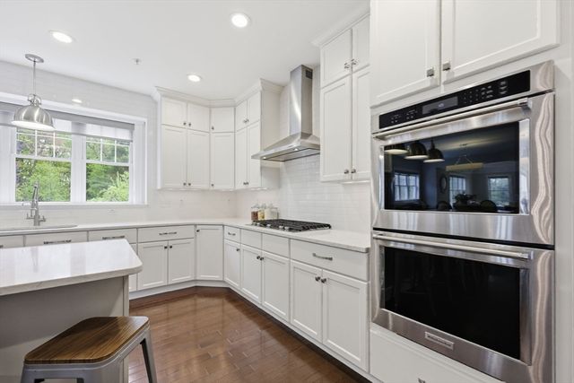 39 Summit Pointe Drive, Holliston, MA 01746