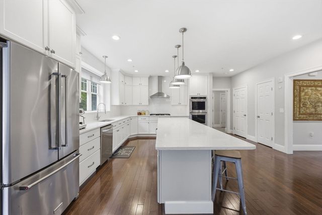 39 Summit Pointe Drive, Holliston, MA 01746