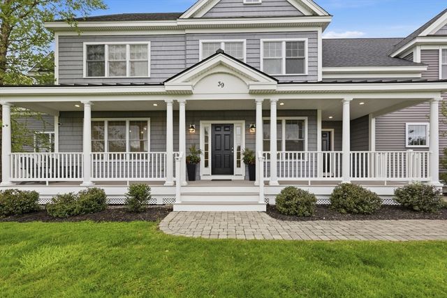 39 Summit Pointe Drive, Holliston, MA 01746