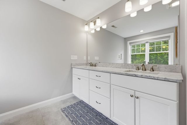 39 Summit Pointe Drive, Holliston, MA 01746