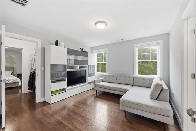 39 Summit Pointe Drive, Holliston, MA 01746