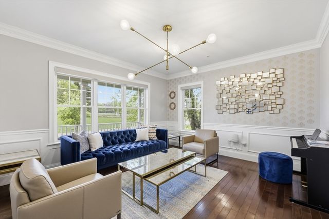 39 Summit Pointe Drive, Holliston, MA 01746