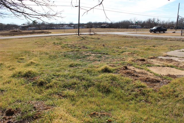 917 SE 13th Avenue, Mineral Wells, TX 76067