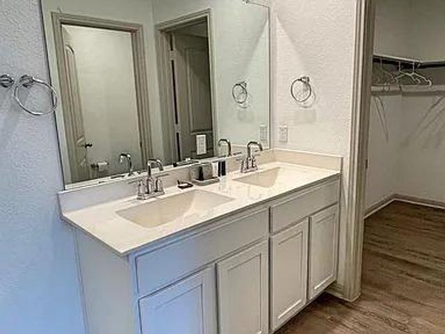 116 Sweetwater Creek LN, Hutto, TX 78634