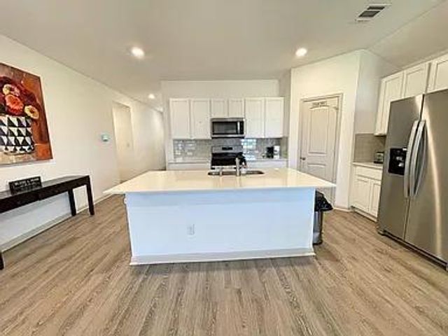 116 Sweetwater Creek LN, Hutto, TX 78634
