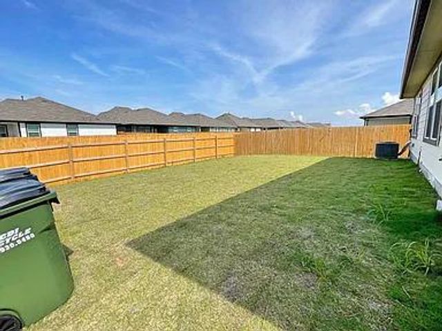 116 Sweetwater Creek LN, Hutto, TX 78634