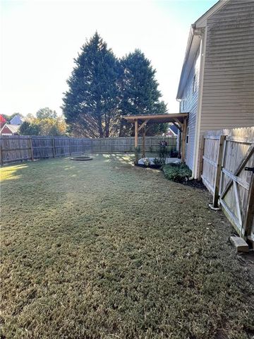 1105 Amhearst Oaks Drive, Lawrenceville, GA 30043