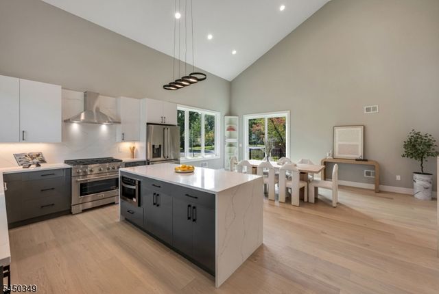 62 Asmus Rd, Closter Boro, NJ 07624