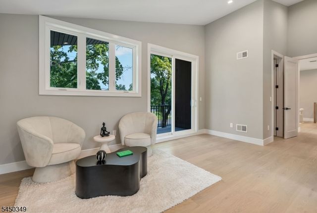 62 Asmus Rd, Closter Boro, NJ 07624
