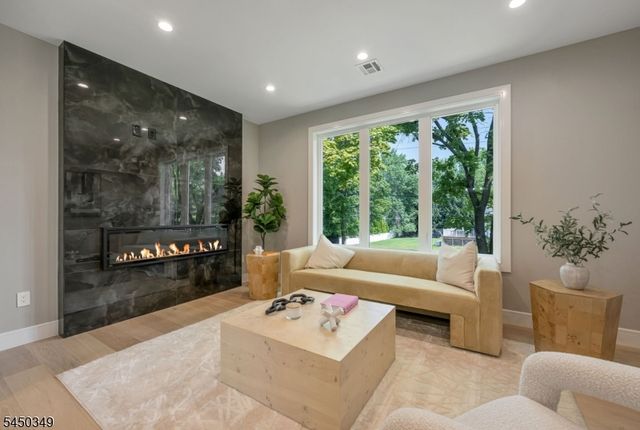 62 Asmus Rd, Closter Boro, NJ 07624
