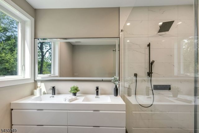 62 Asmus Rd, Closter Boro, NJ 07624