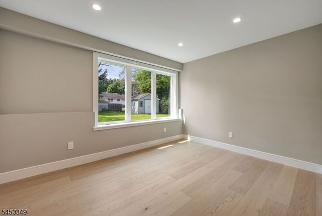 62 Asmus Rd, Closter Boro, NJ 07624