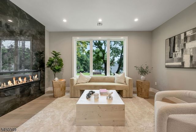 62 Asmus Rd, Closter Boro, NJ 07624