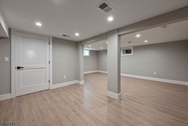 62 Asmus Rd, Closter Boro, NJ 07624